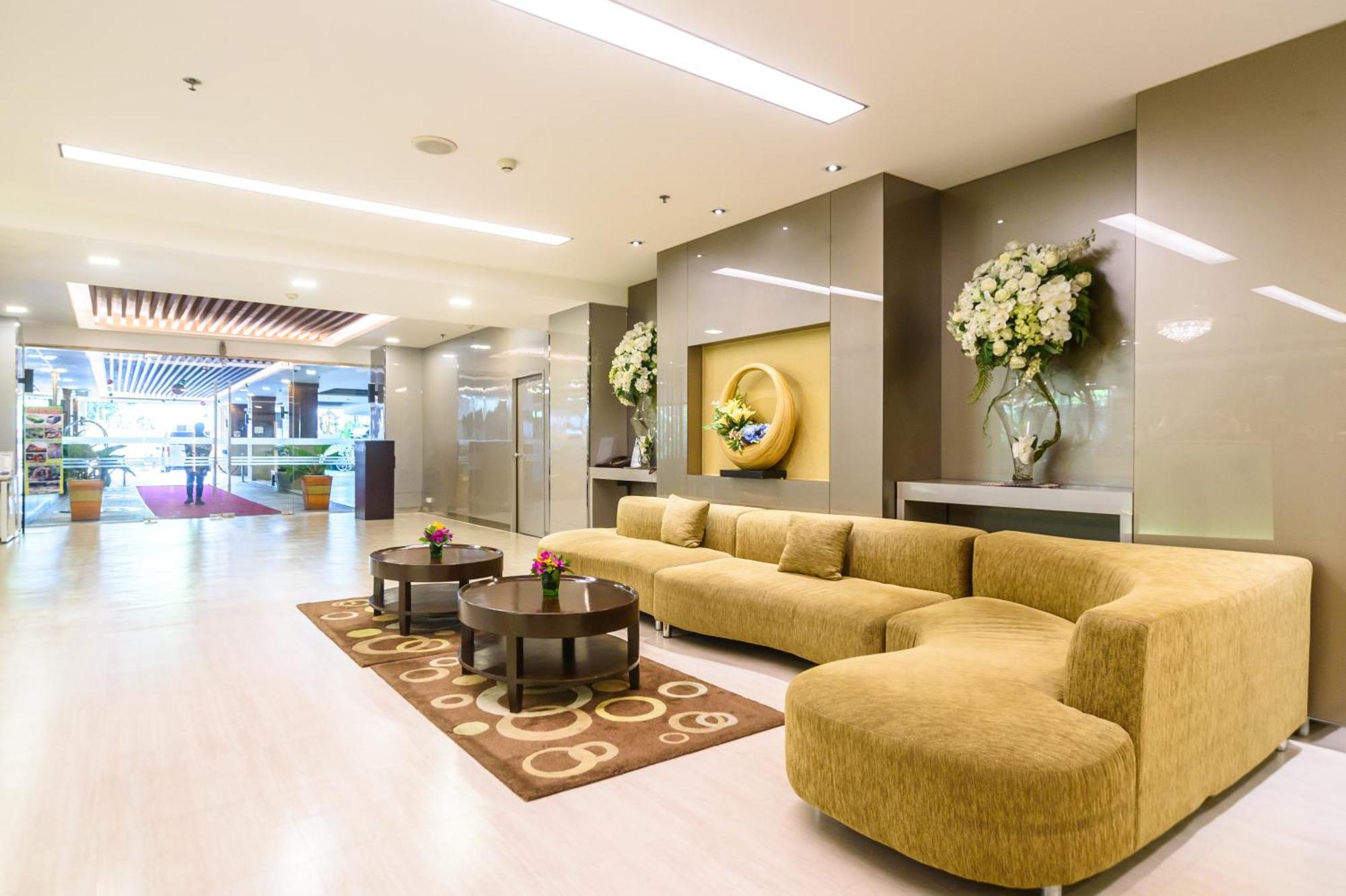 Lohas Residences Sukhumvit 2 Бангкок Экстерьер фото